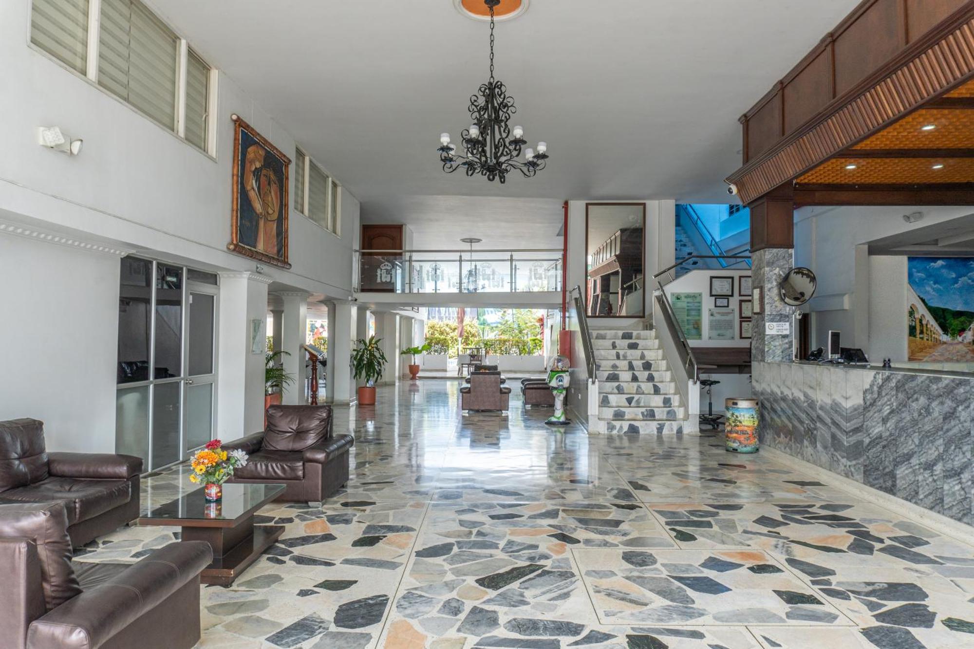 Hotel Caqueta Real Hsc Florencia  Exterior photo